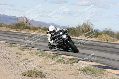 media/Nov-16-2025-Race Pace (Sun) [[8c5fa54630]]/Verified Riders/4-Turn 3 Inside (1050am)/